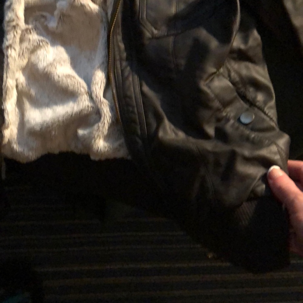 Leather jacket - Picture 4 of 4